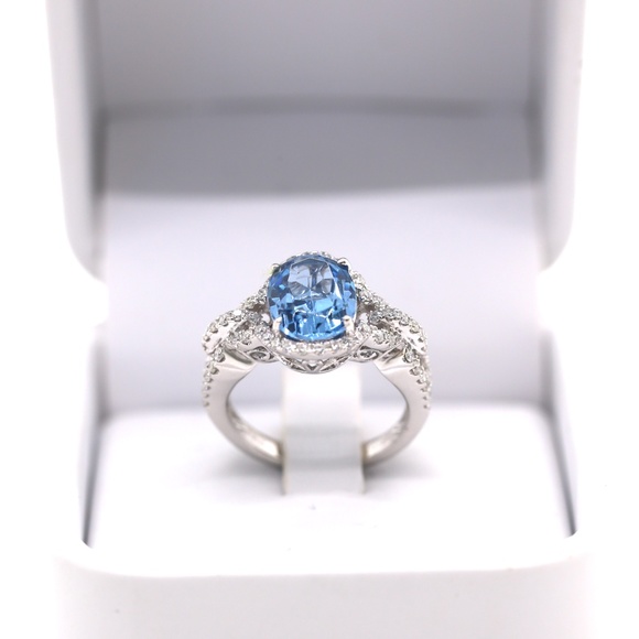 5 Carat Blue Aqua and Diamonds Ring - Picture 10 of 16